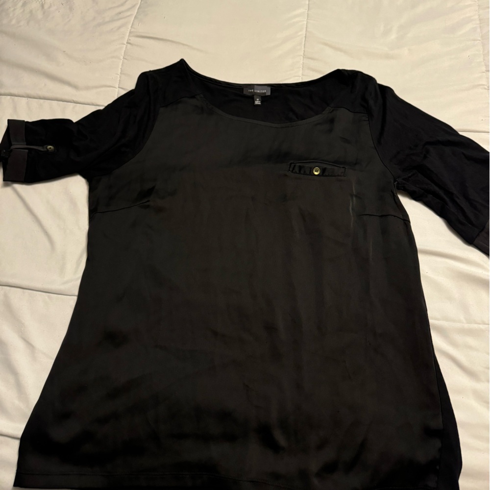 Black short sleeve top